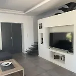 Grande Avec Piscine Et Willa