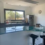 Grande Avec Piscine Et Willa Longages