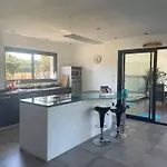 Grande Avec Piscine Et