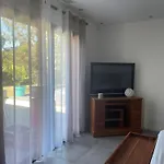 Grande Avec Piscine Et Longages