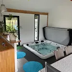 Willa Grande Avec Piscine Et *