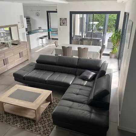 Villa Grande Avec Piscine Et