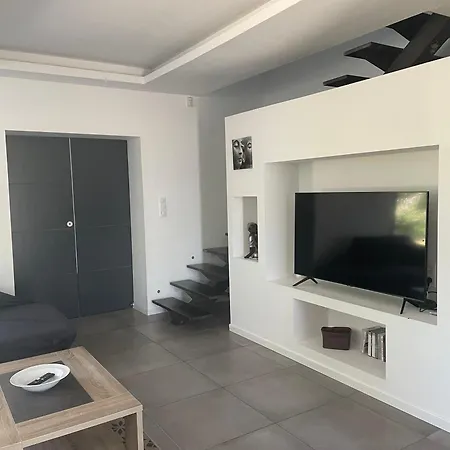 Grande Avec Piscine Et Villa