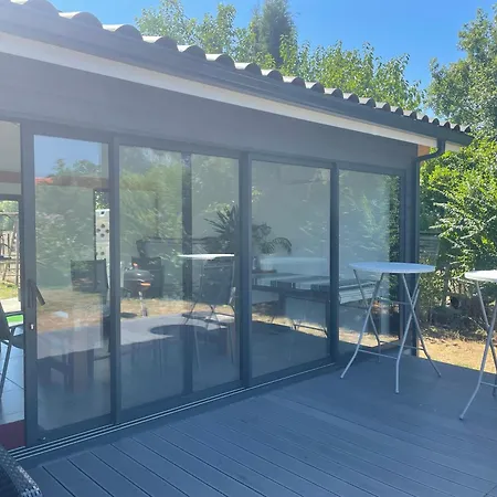 Grande Avec Piscine Et Longages