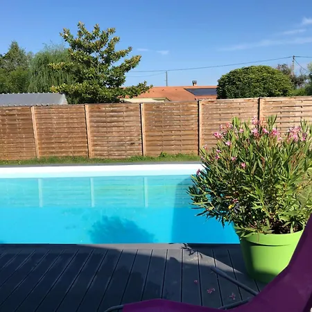 Grande Avec Piscine Et Βίλα *