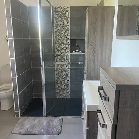 Grande Avec Piscine Et Βίλα