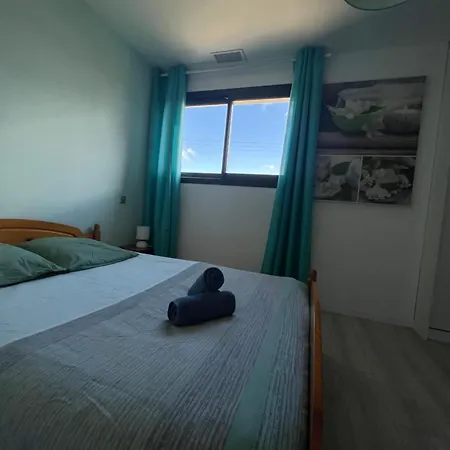 Grande Avec Piscine Et Longages