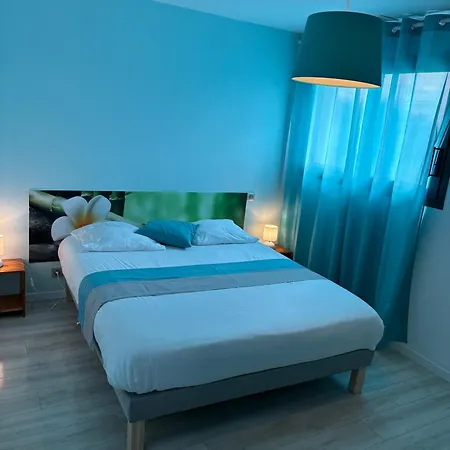 Grande Avec Piscine Et Βίλα Longages